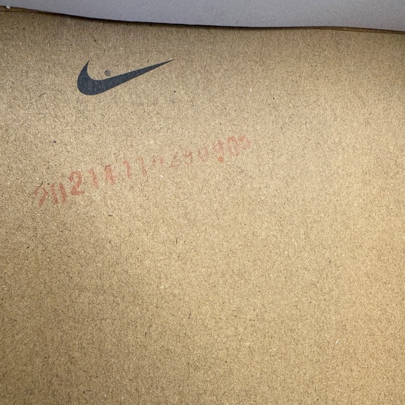 NEW Nike Air Jordan 1 Retro High OG Mens US 9.5 - Picture 10 of 10